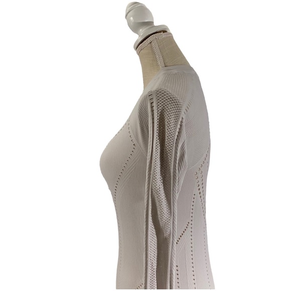 Athleta Oxygen Women Seamless Long Sleeve Mesh Cut Out Shirt Sz Sm Ivory - Picture 5 of 12